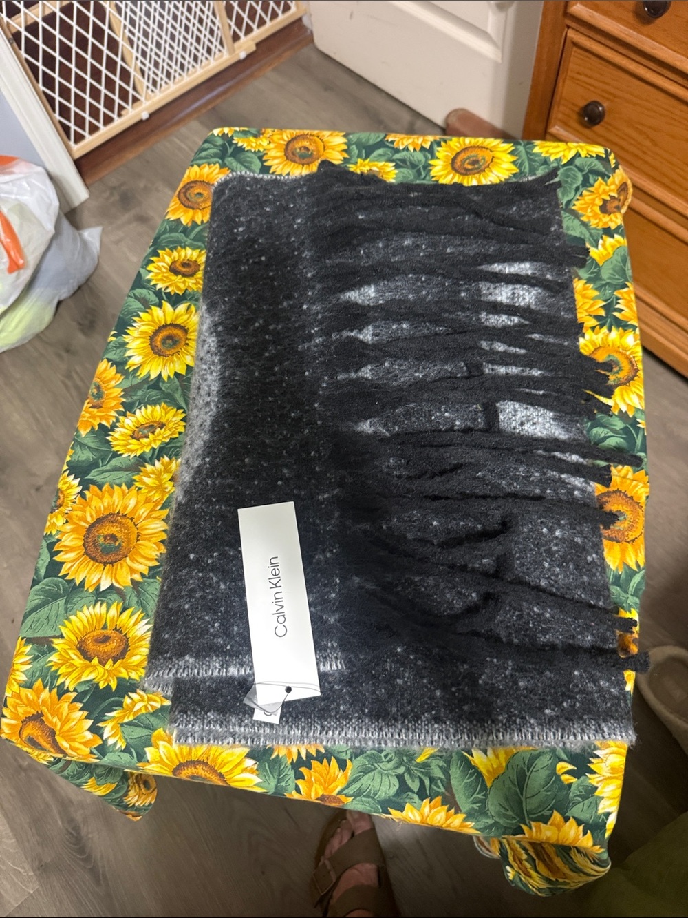 NWT Unisex Calvin Klein winter scarf